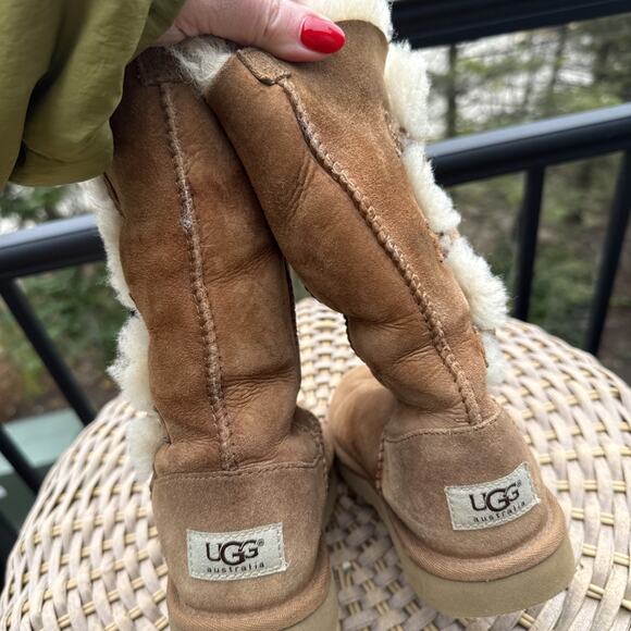 UGG Boots 1016227 Bailey Button Triplet II Size 1 Junior’s UK 13 EU 31 Chestnut - Picture 8 of 16